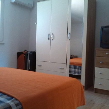 Apartments Batarilo Gornji Karin Oda fotoğraf