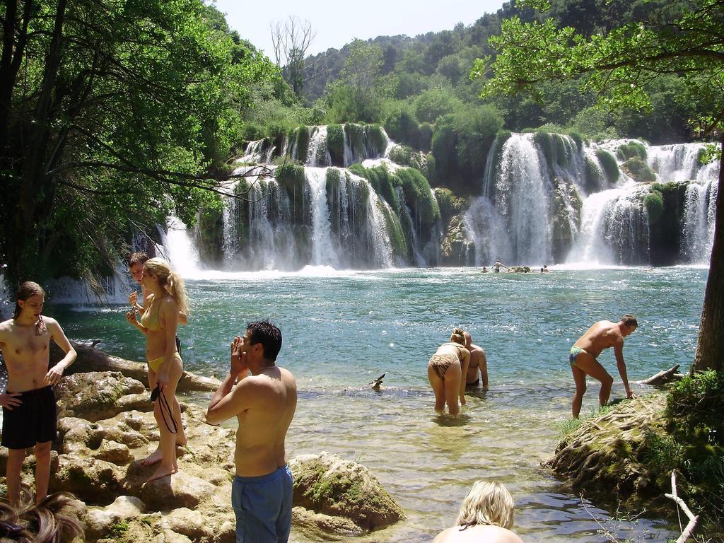 Apartments Batarilo Gornji Karin Dış mekan fotoğraf